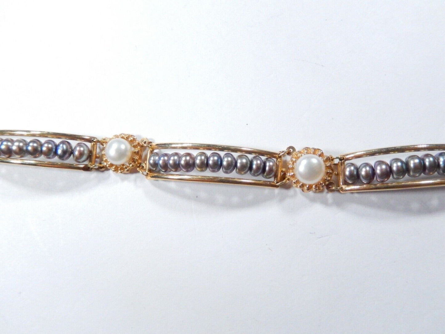 14k Yellow Gold  White Button Pearl & Tahitian Button Pearl Link Bracelet 6.75"