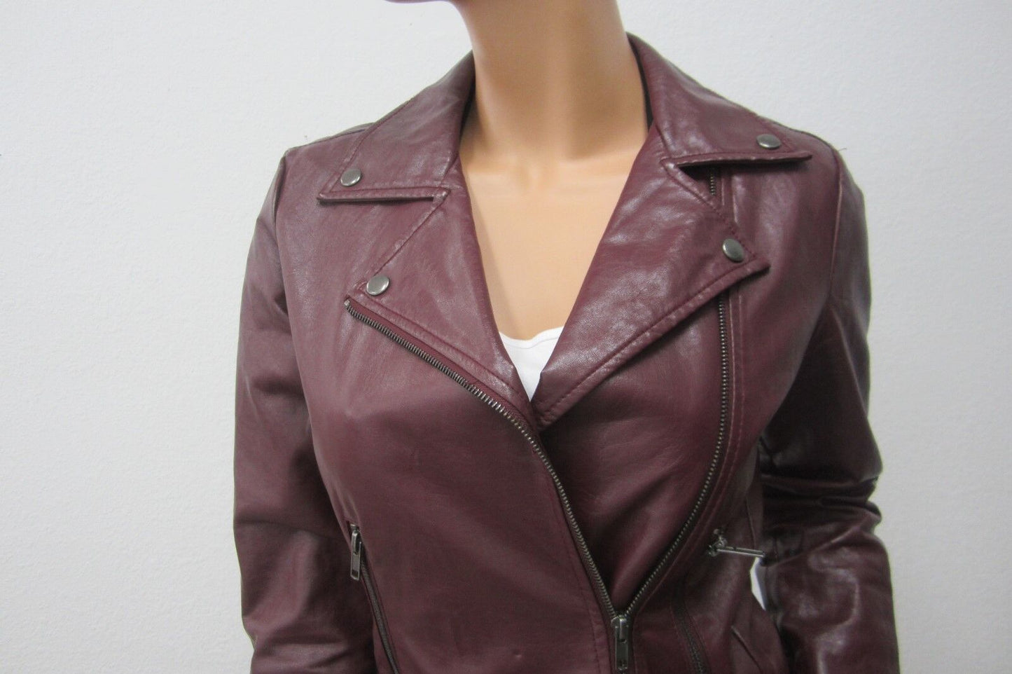 Forever 21 - SUPER CUTE - Maroon Faux Leather Motorcycle Zipper Jacket Sz Small