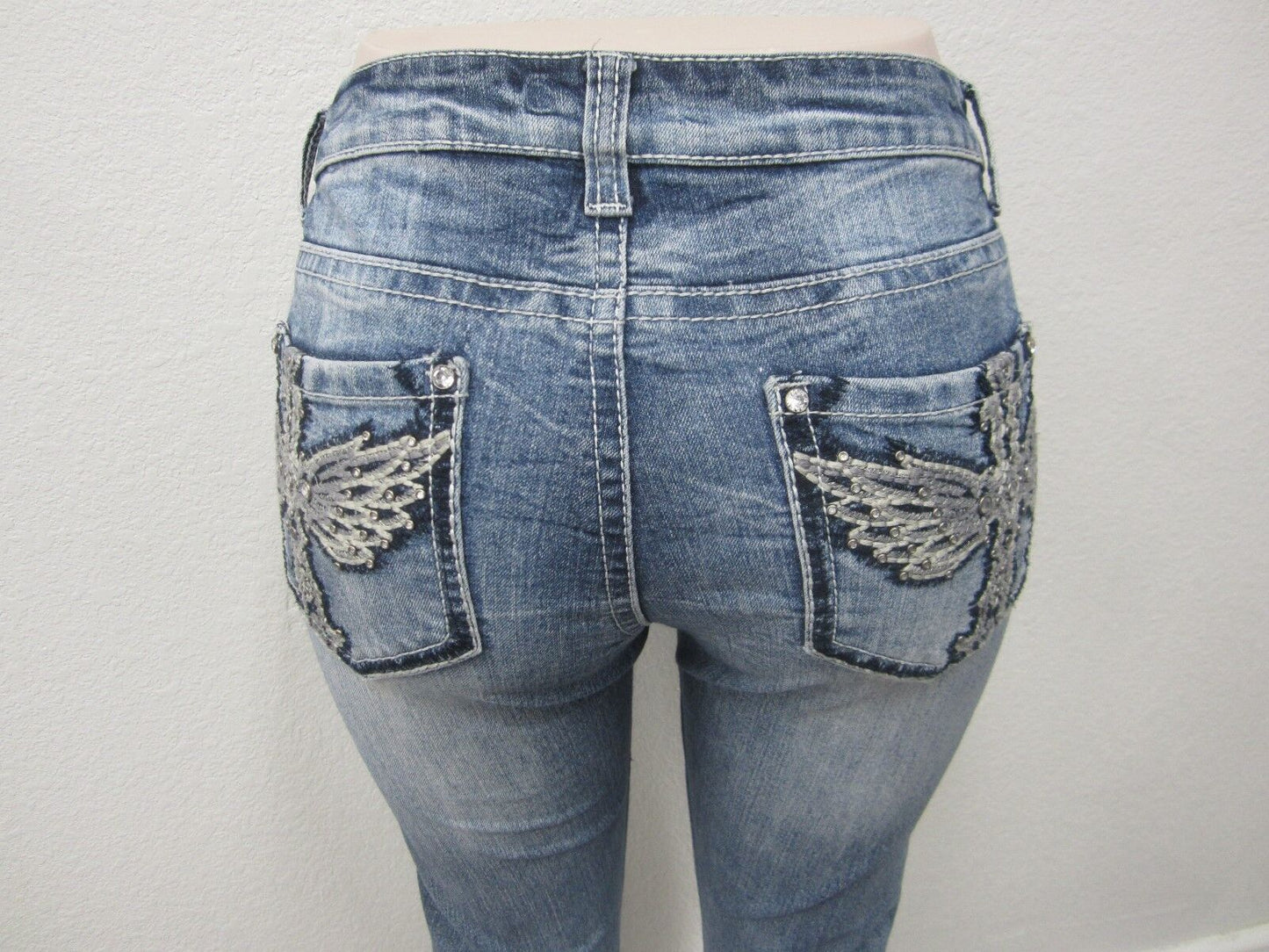 NICE WOMENS ND WEEKEND STRETCH CAPRI JEANS SIZE 10 x 22L