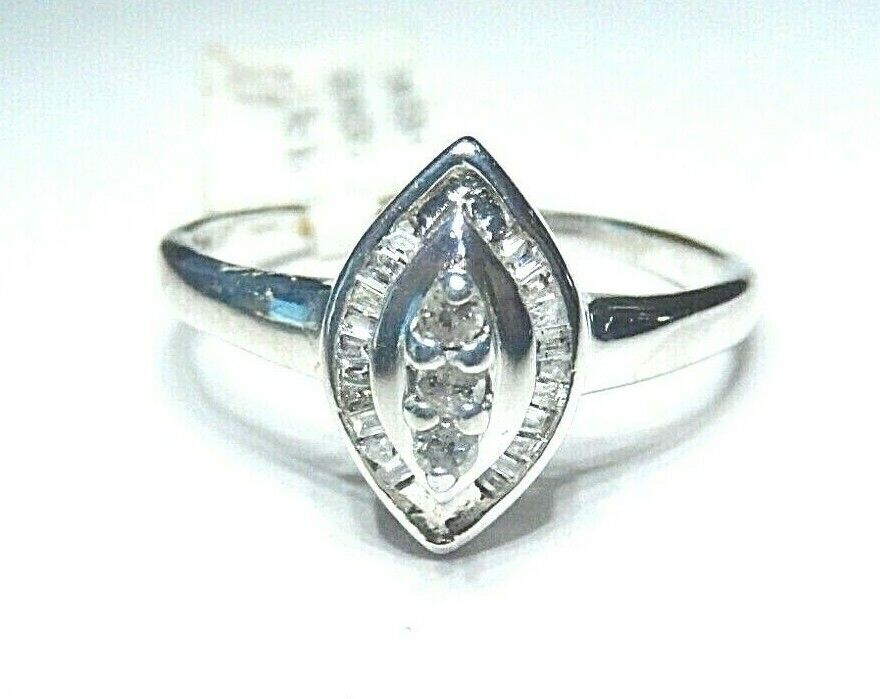 *VINTAGE* 10K White Gold Diamond Halo Marquise Style Antique Ring  Size 8.5