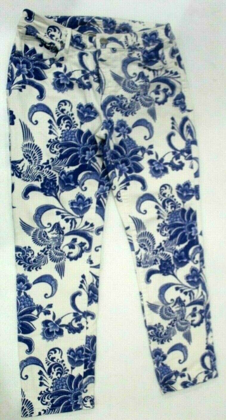 Chico's The So Slimming Girlfriend Crop in Damask Floral Stretch Jean 1 / 00