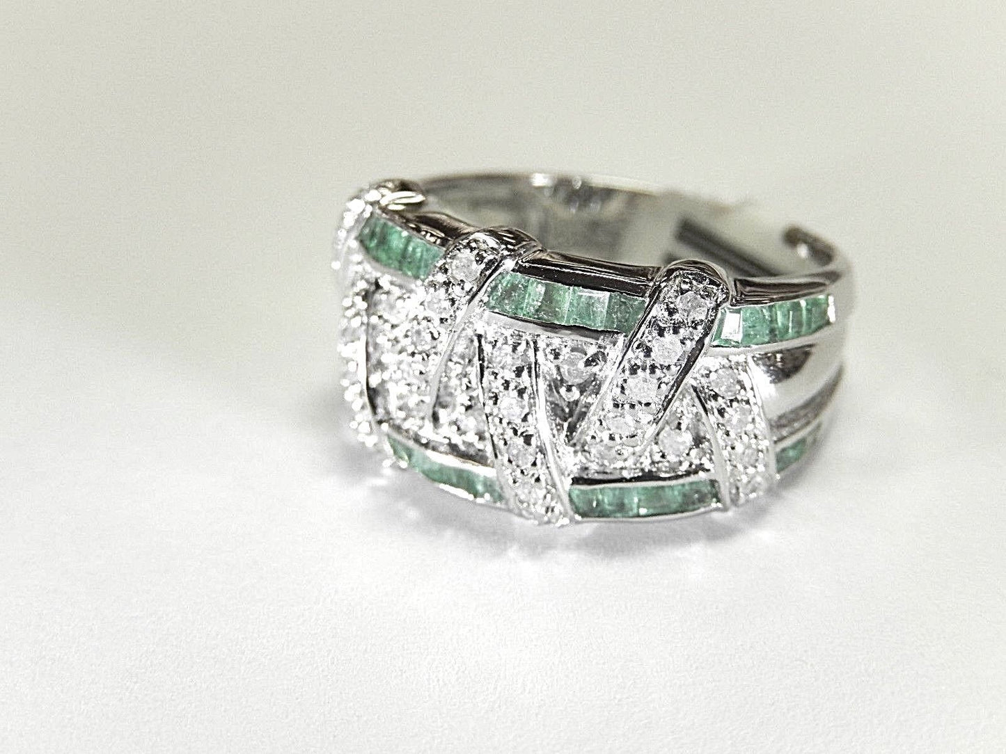ELITE 14K WHITE GOLD GREEN EMERALD AND ROUND CUT DIAMONDS RING ART DECO SIZE 7