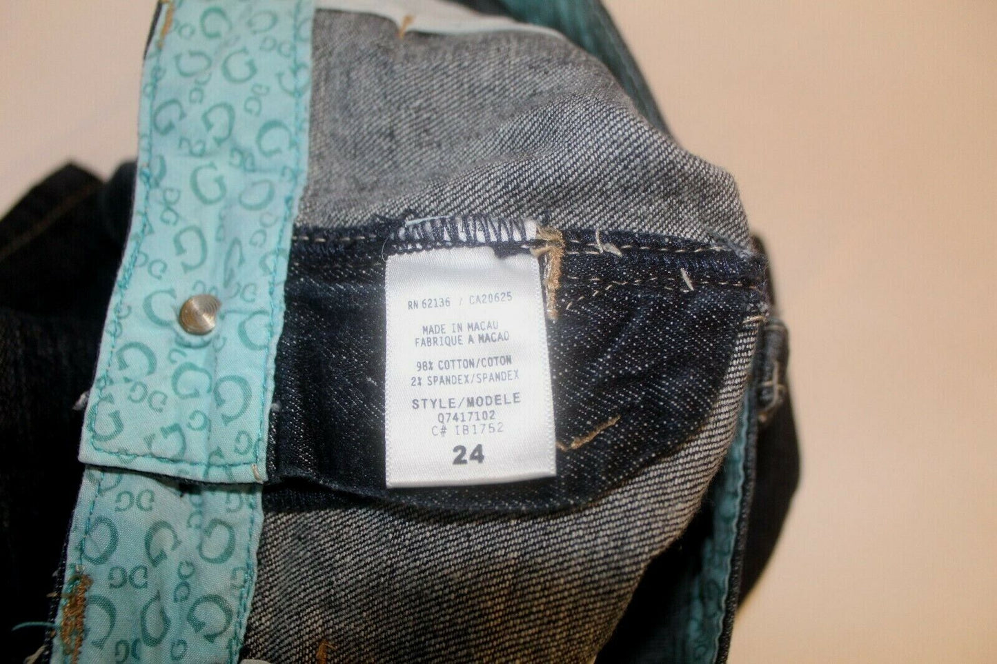 *NWOT* Guess Women's Bootcut Jeans Dark Size W29 x L30