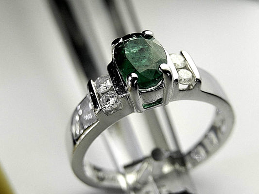DEEP GREEN OVAL NATURAL COLOMBIAN EMERALD & DIAMOND LADIES' RING IN 14K GOLD!