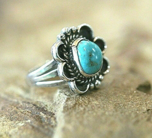 *VINTAGE*  Native American Navajo Sterling Silver Turquoise Ring Size 9