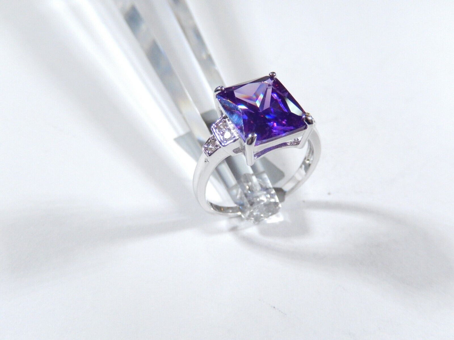 *VINTAGE* Beautiful Sterling Silver 5.00 CT Amethyst & Cubic Zirconia Ring Siz 9