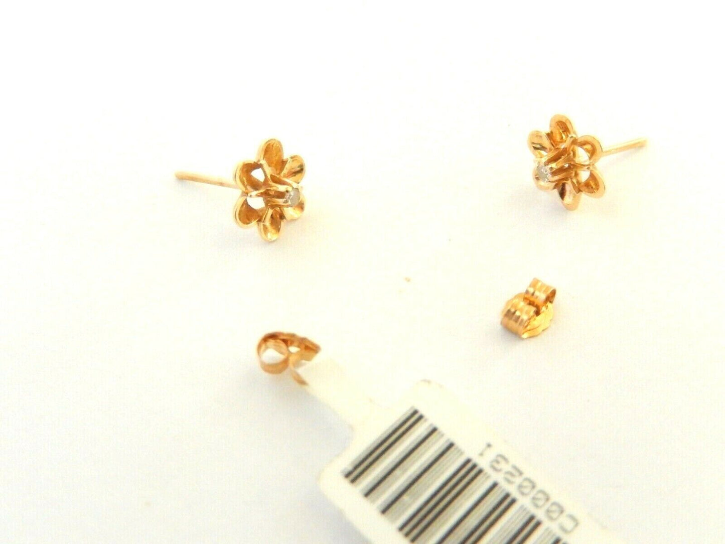 *VINTAGE* 14K Yellow Gold Buttercup Flower Diamond Stud Earrings Butterfly Backs