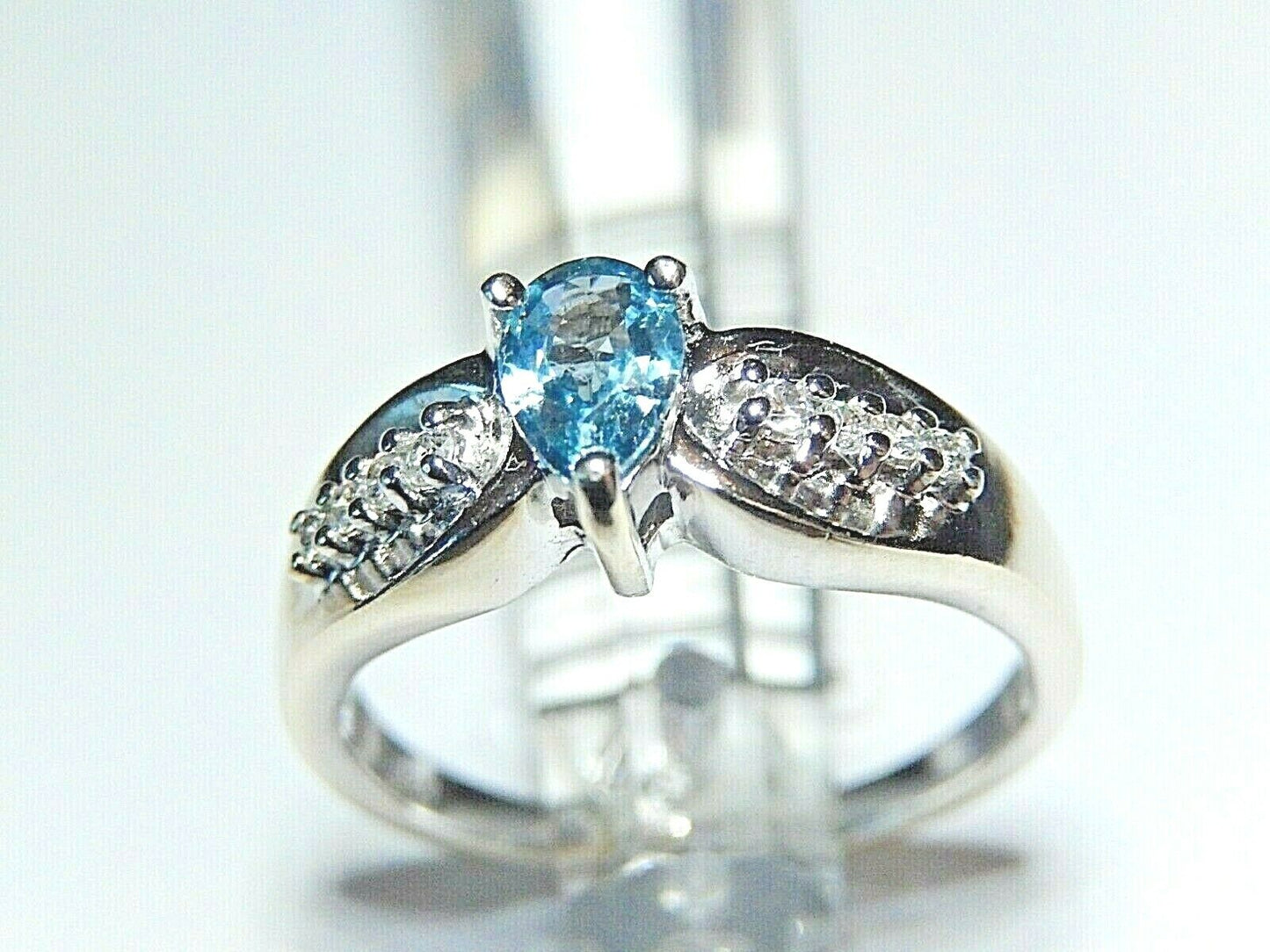 *NWT* 14K White Gold London Blue Topaz & Six Diamond Ring  Size 7.25