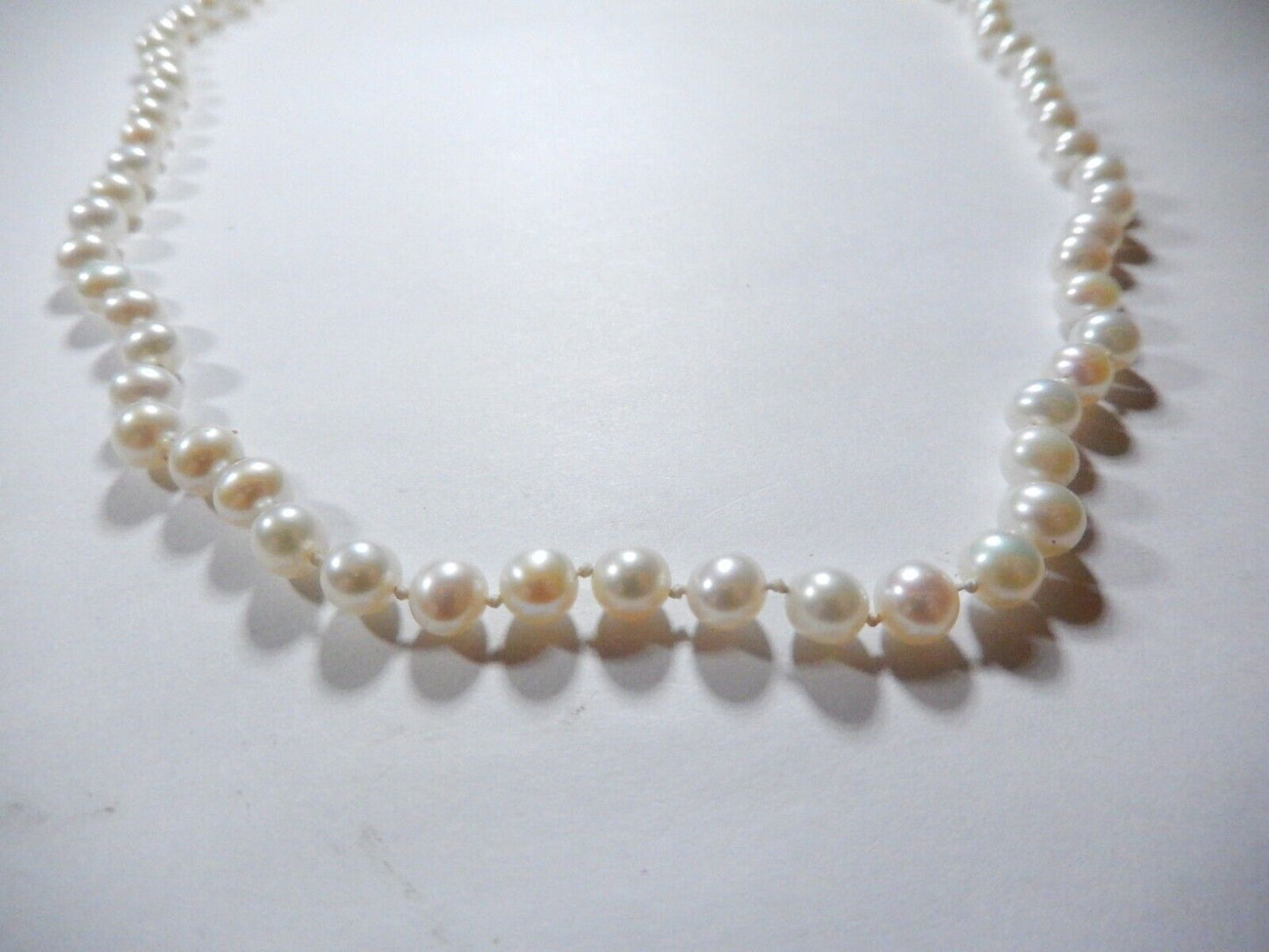 *NEW*  Pearl Necklace w/ 14K Gold Clasp~18" Cultured Pearls ~ 5.5mm Knotted