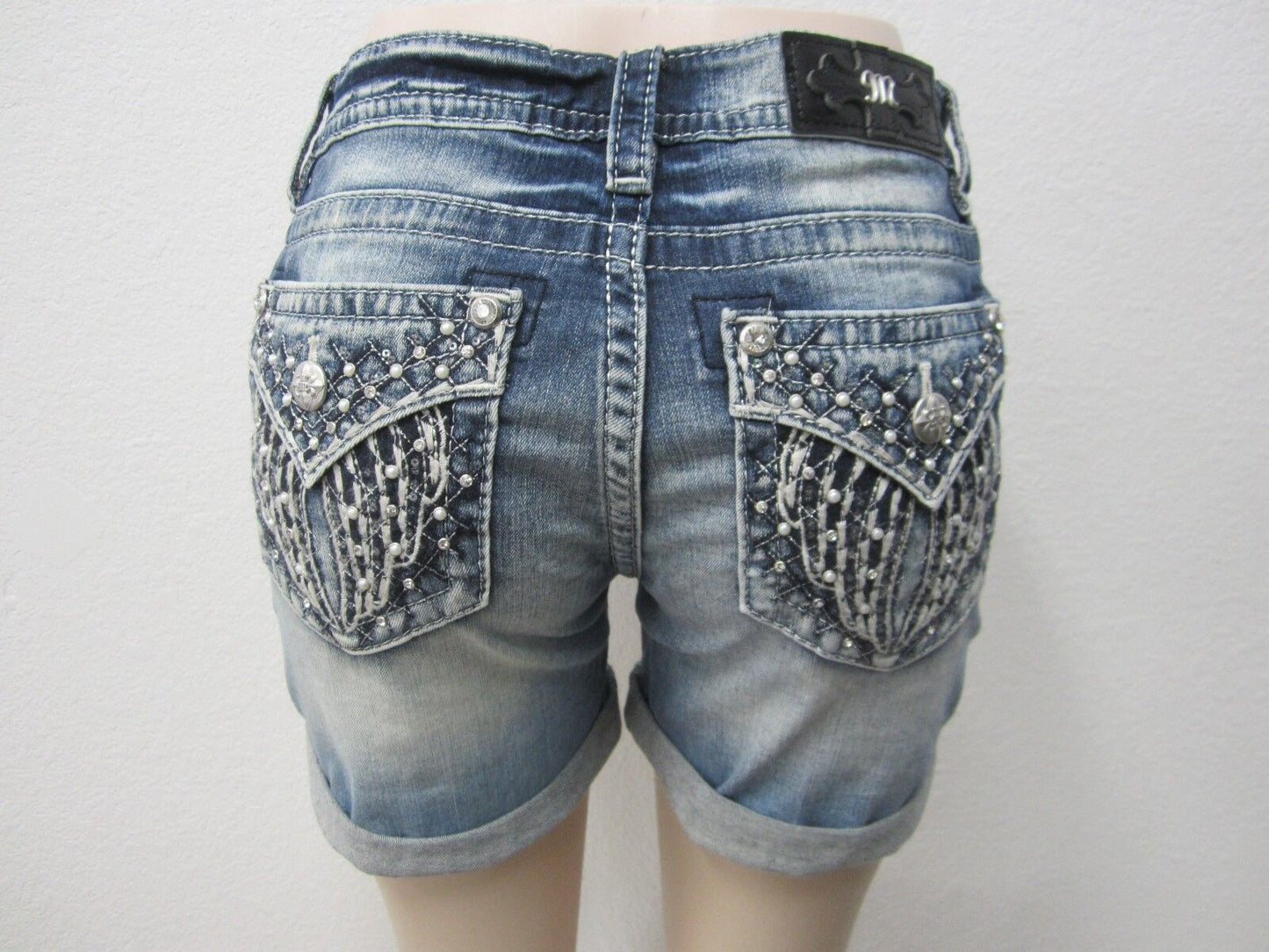 NWT Women's Miss Me Mid Shorts Cuffed Pearl & Crystal WingsBLING M3198D Sz 27x5"
