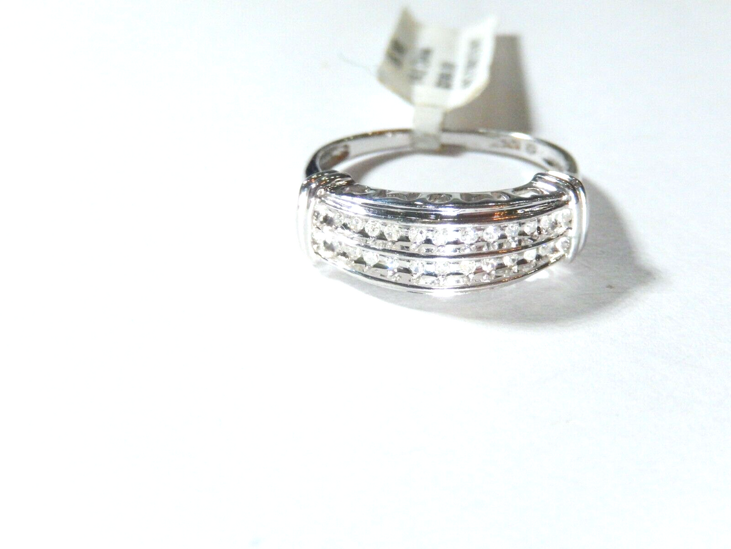 *NWT* 10k White Gold .25 CT Double Row Round Diamond "MOM" Ring Size 8.25