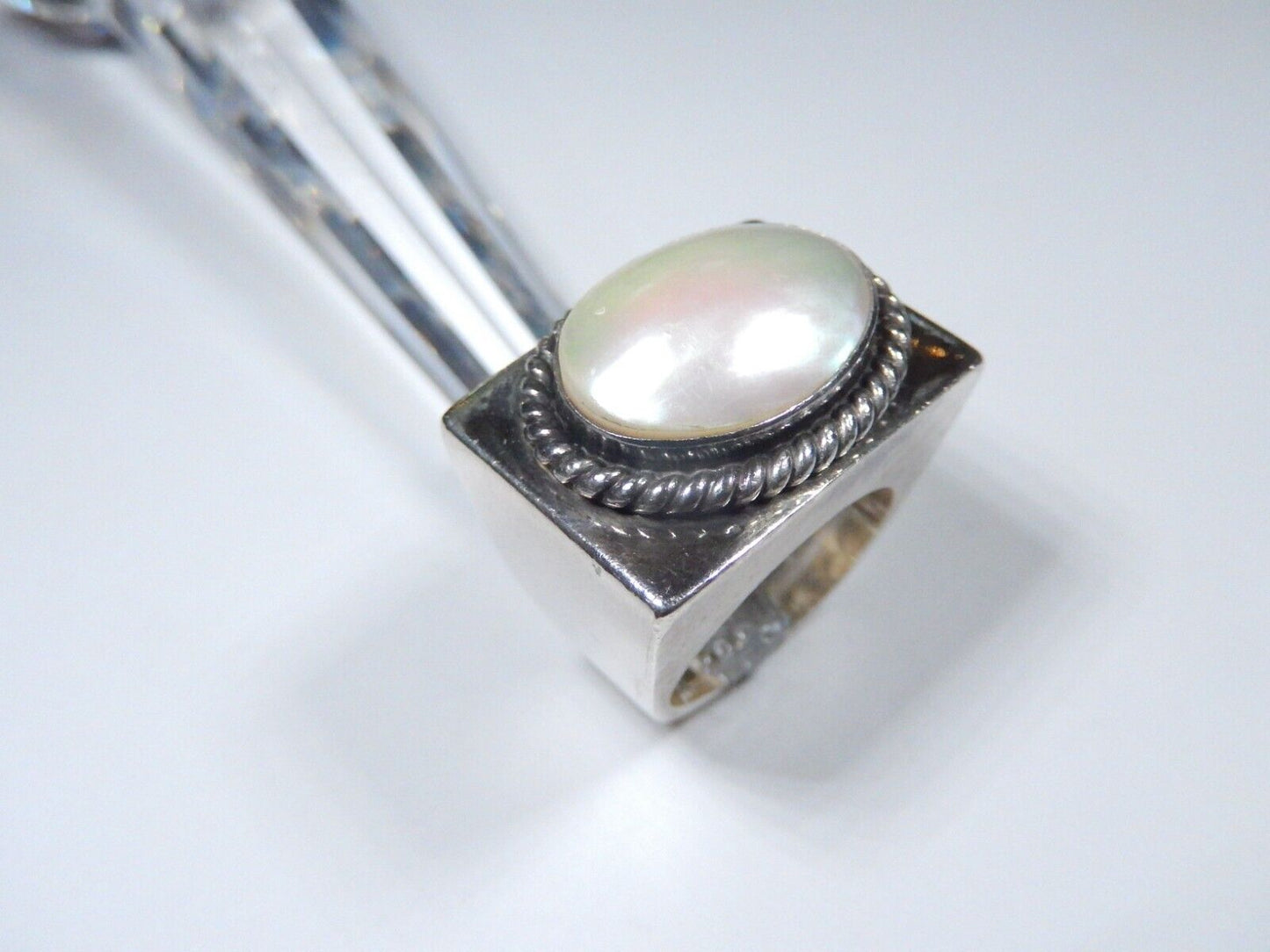 Large Heavy 23.5 gm Natural Mother of Pearl Ring Oval  Sterling Silver Size 8.25