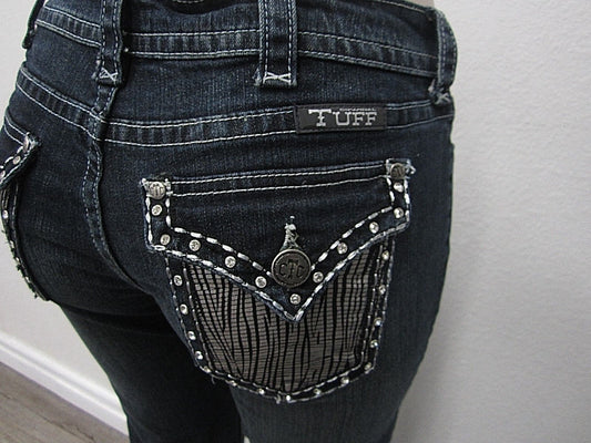 NWOT Cowgirl Tuff Jazzy Women’s Dark Wash Denim Embellished Rodeo Jeans Sz 28x33