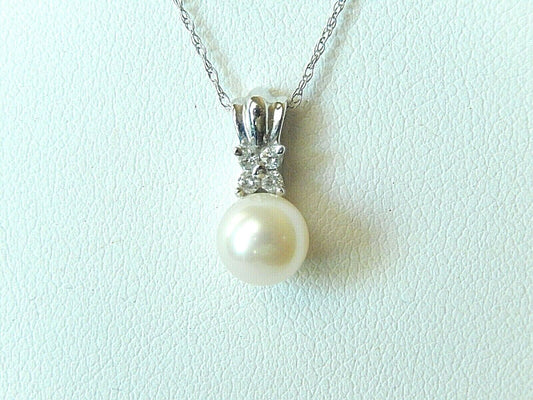 *NWT* 10k White Gold 6.5mm Pearl & 4 Diamond Drop Pendant w/18" 10K WG Chain