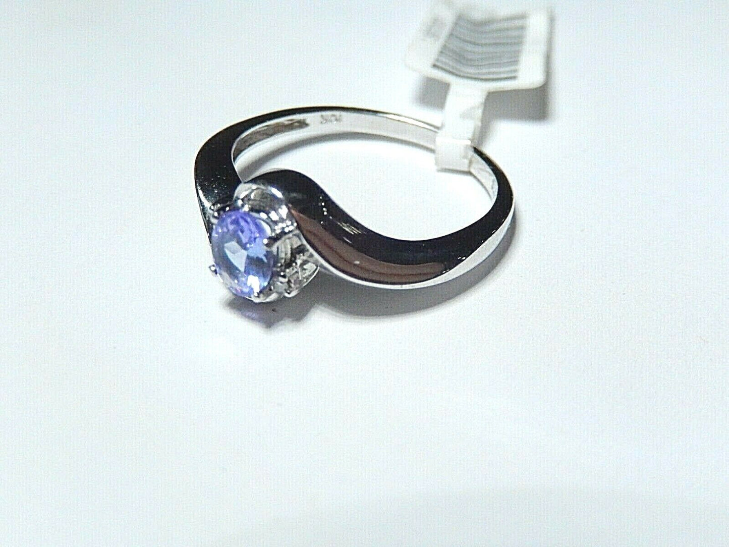 *NWT* 10K White Gold Oval Tanzanite & White Diamond Ring Size 7.5