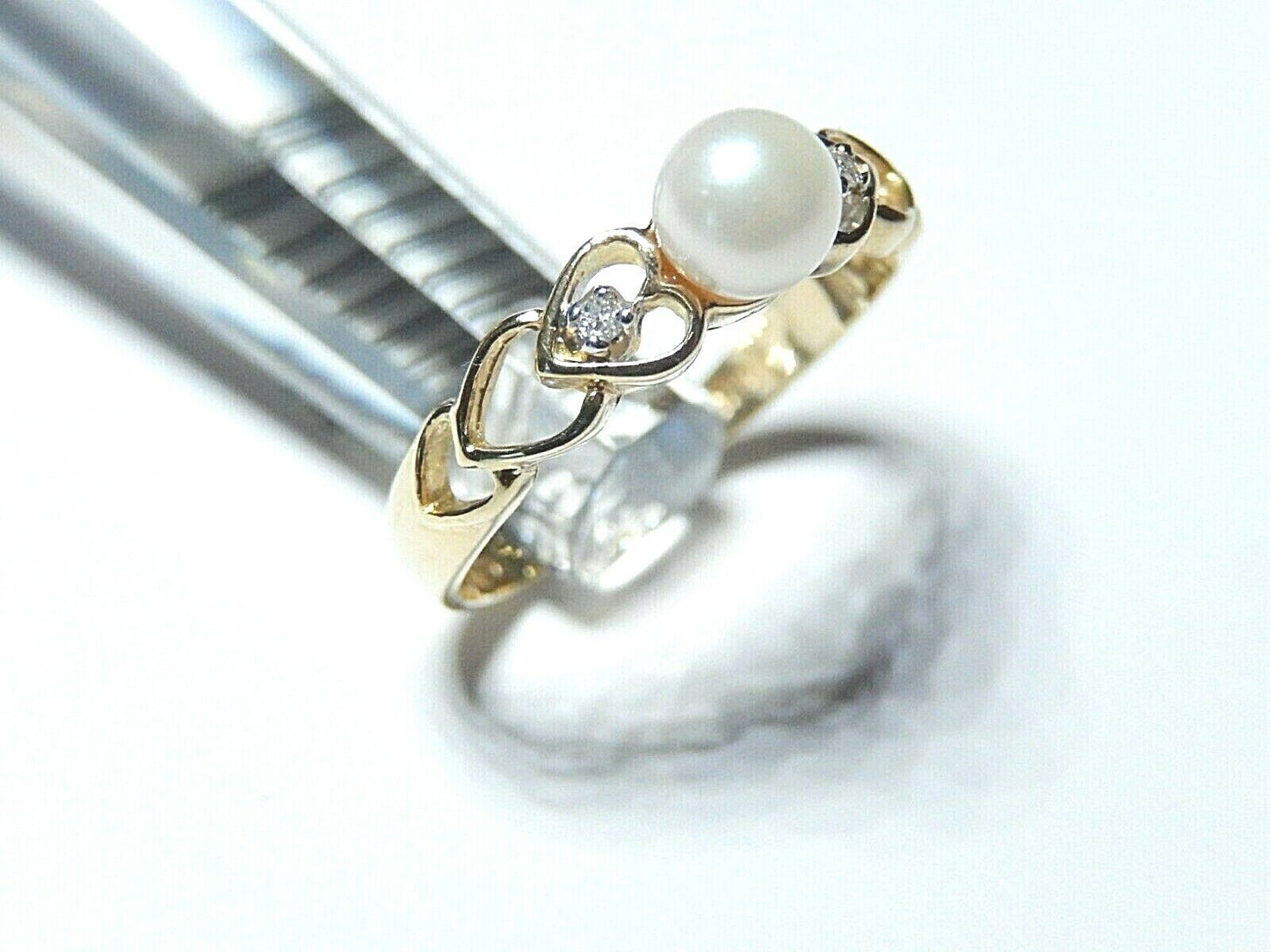 10K Yellow Gold 5mm Pearl  with Diamond Accent Ring Size 6.5