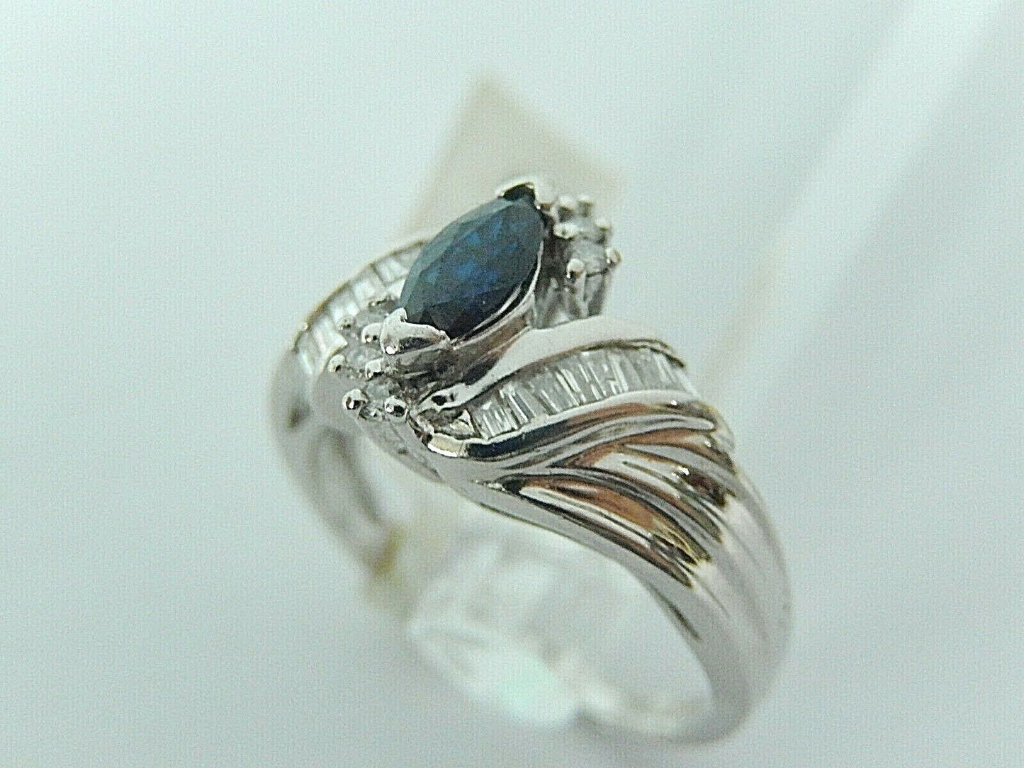 Ladies 14K White Gold Blue SAPPHIRE & Natural DIAMOND Ring Size 7