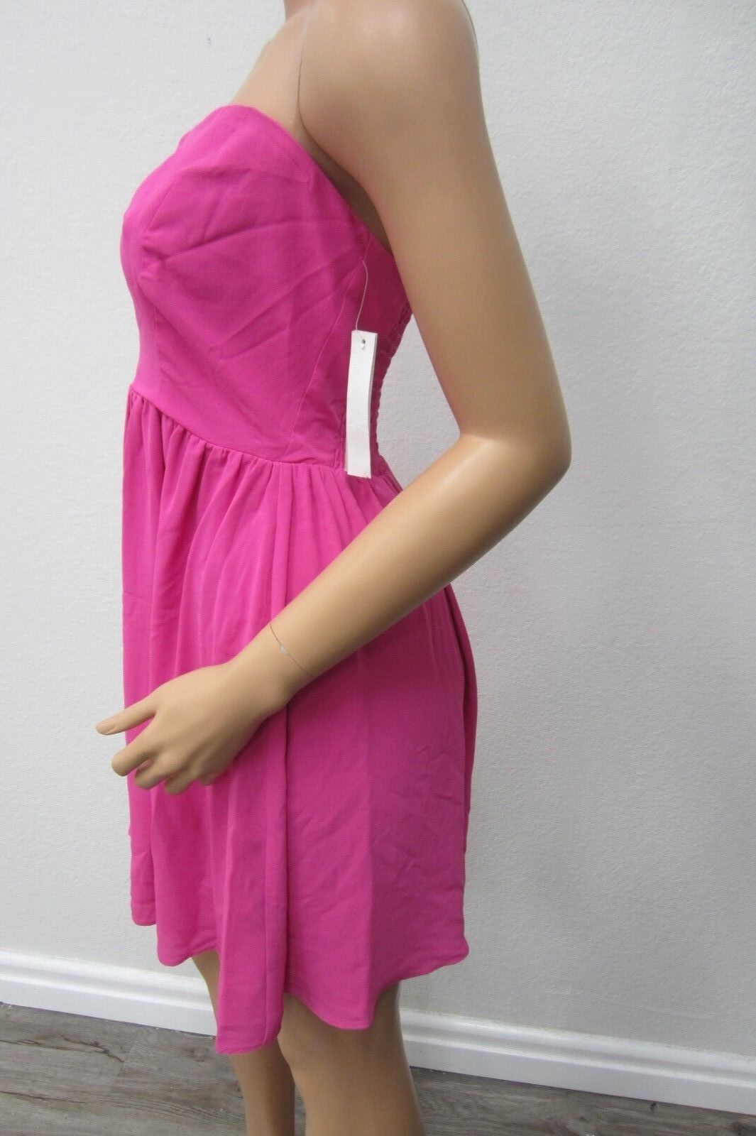 *NWT* ($118.00)   AQUA  SUPER CUTE Strapless Fully Lined Dress  Size Large