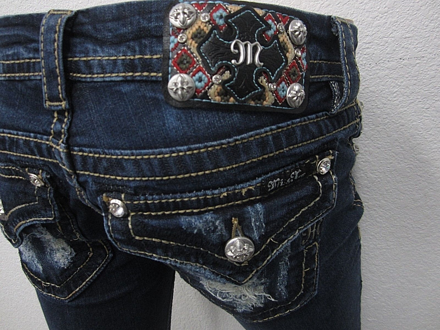 NWOT MISS ME SUPER CUTE DARK BLUE DENIM  SIGNATURE BOOT JEANS SIZE 25 x 33
