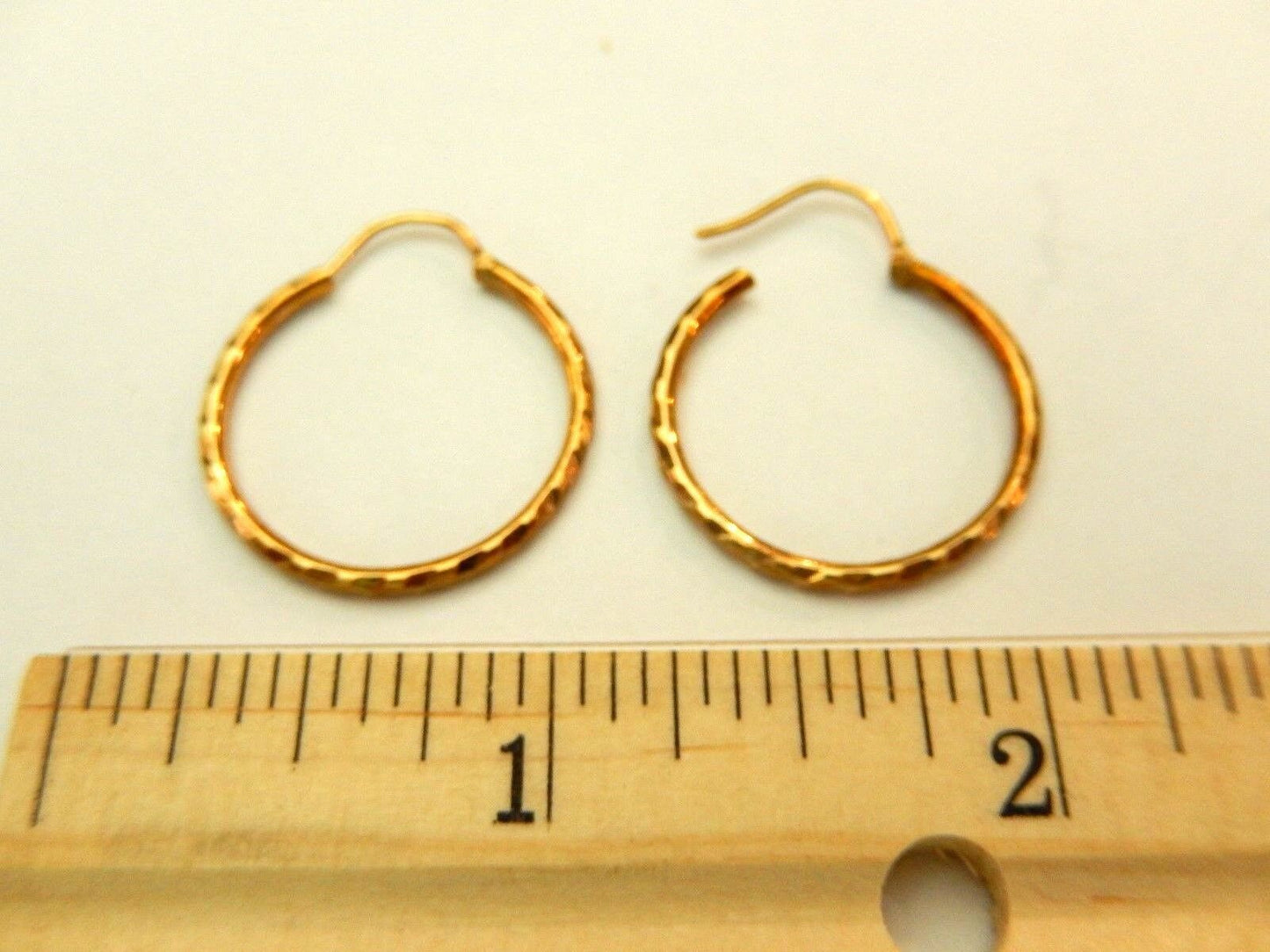 *NEW*  14K Solid Yellow Gold Diamond Cut Design Hoop Earrings