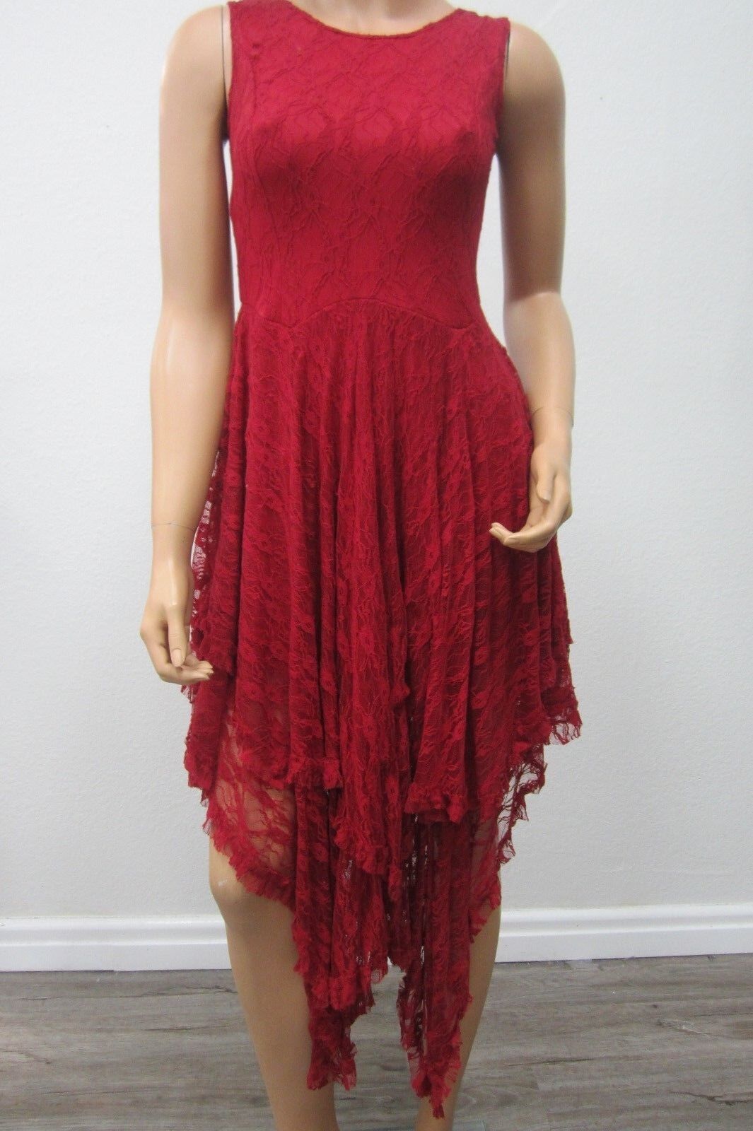 NWT Gorgeous Paris Hues Red Lace Dress Sz Small
