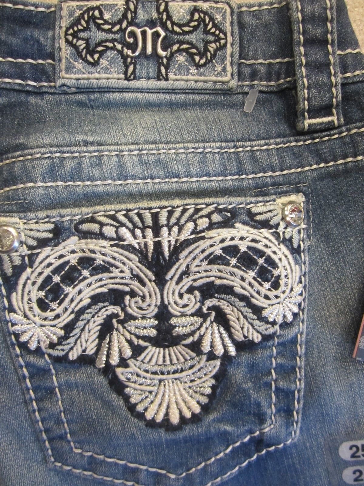 NWT- MISS ME  Embellished Signature Boot Cut Stretch Jeans 26 x 34 NWT