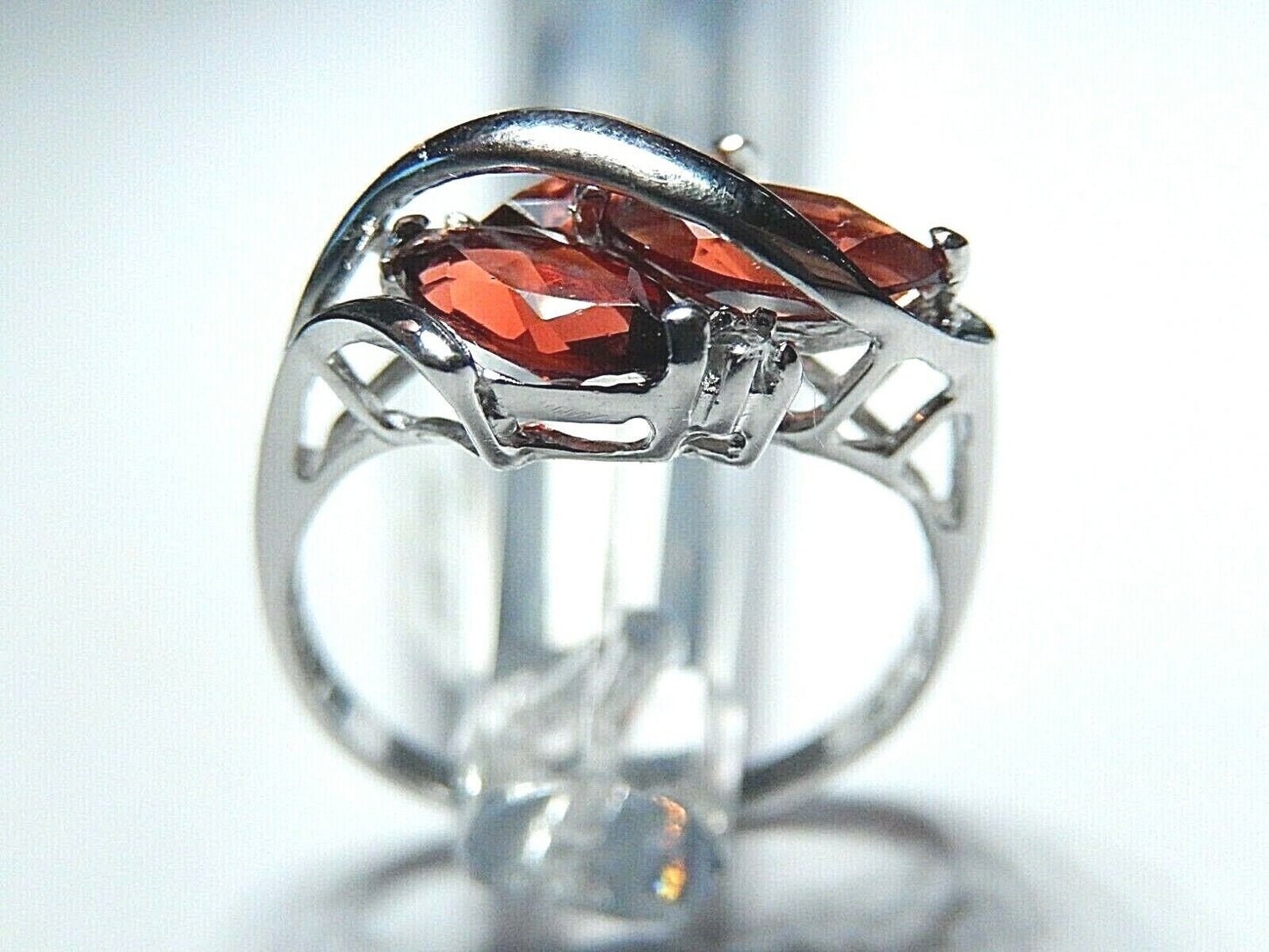 *NWT* 10k White Gold Three Stone Marquise Garnet And Diamond Ring Size 7.5