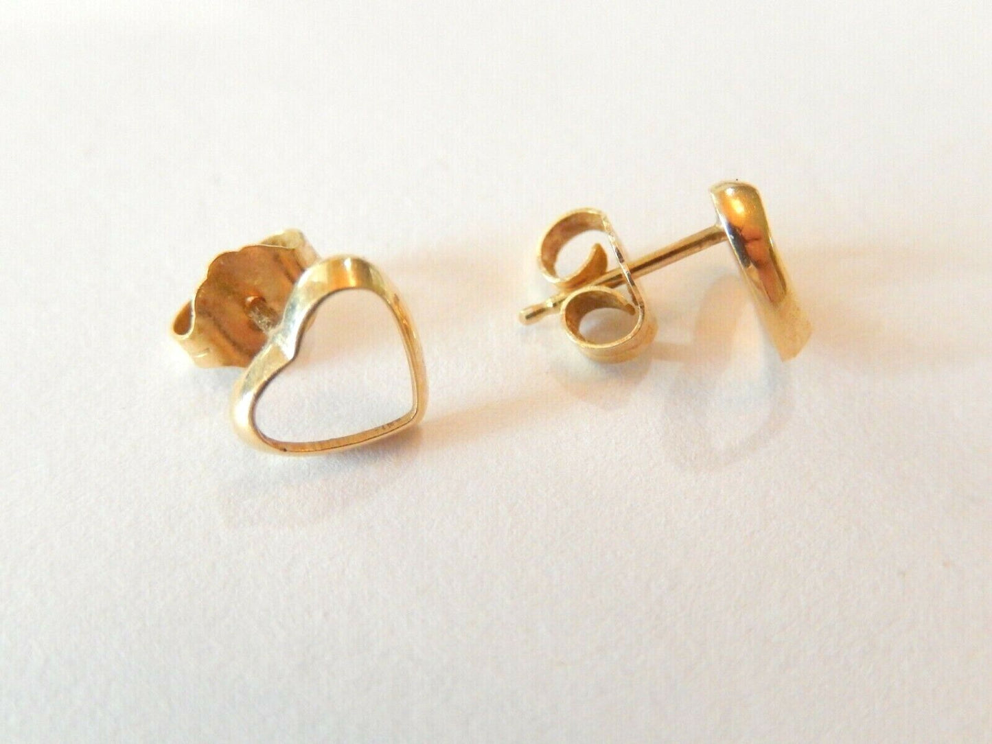 14K Yellow Gold Open Heart Design Stud Earrings 1/4" x 5/16"