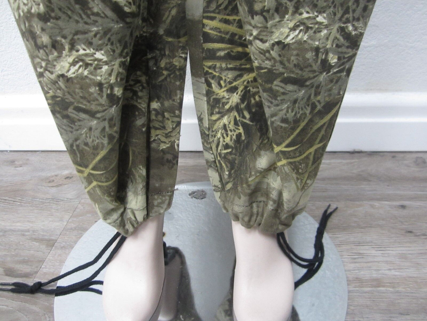 Ladies REALTREE Camo Xtra CARGO PANTS  Elastic Waistband Drawstring Legs Size XL