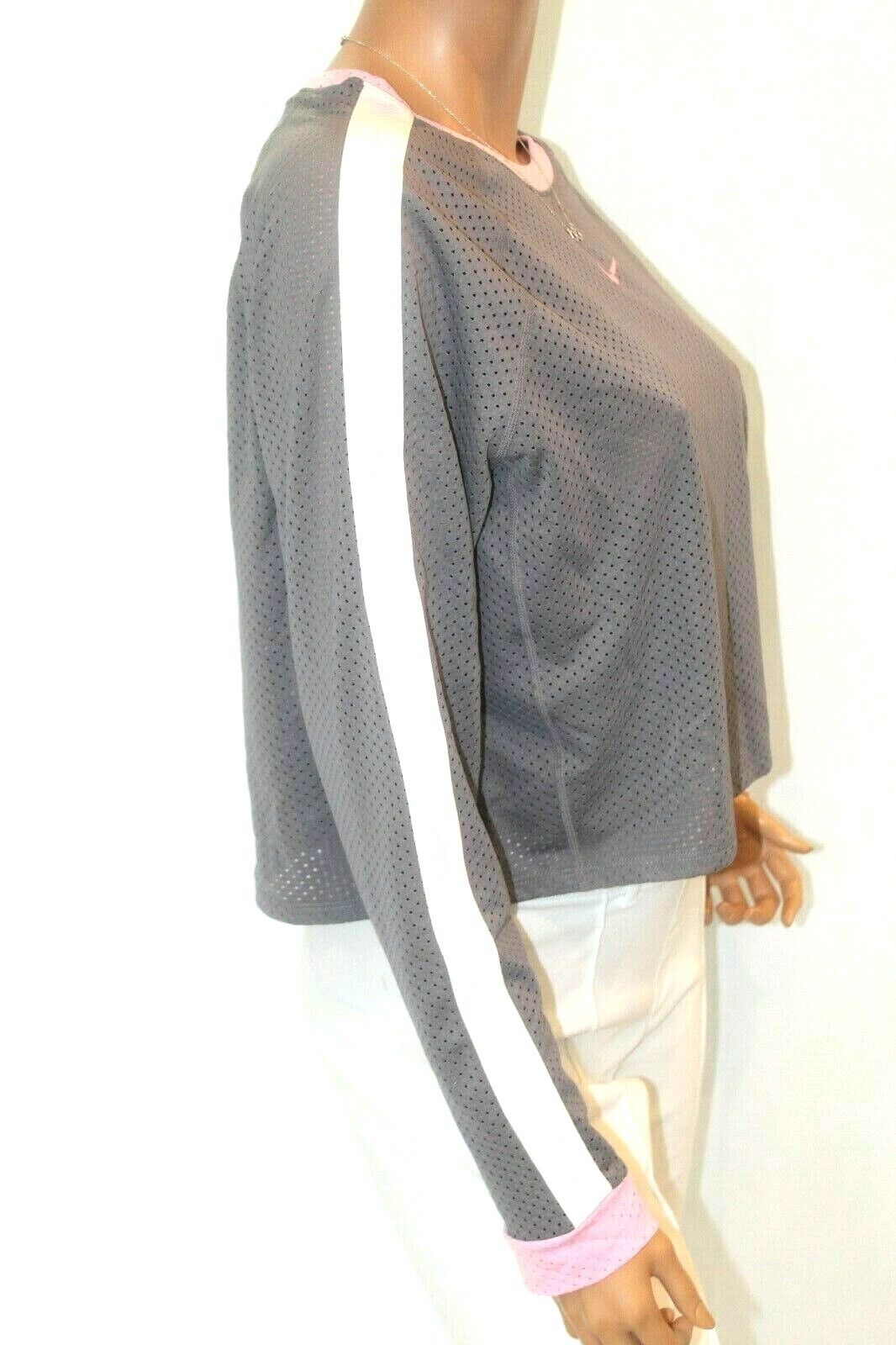 *NWT* $50. NIKE Women's DRI FIT Running Gray Mesh Long Sleeve Shirt Logo Sz LG