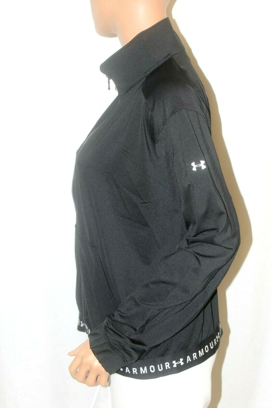 *NW* $89. Under Armour Women's Zip Front Loose Fit Black Athletic Jacket -Med