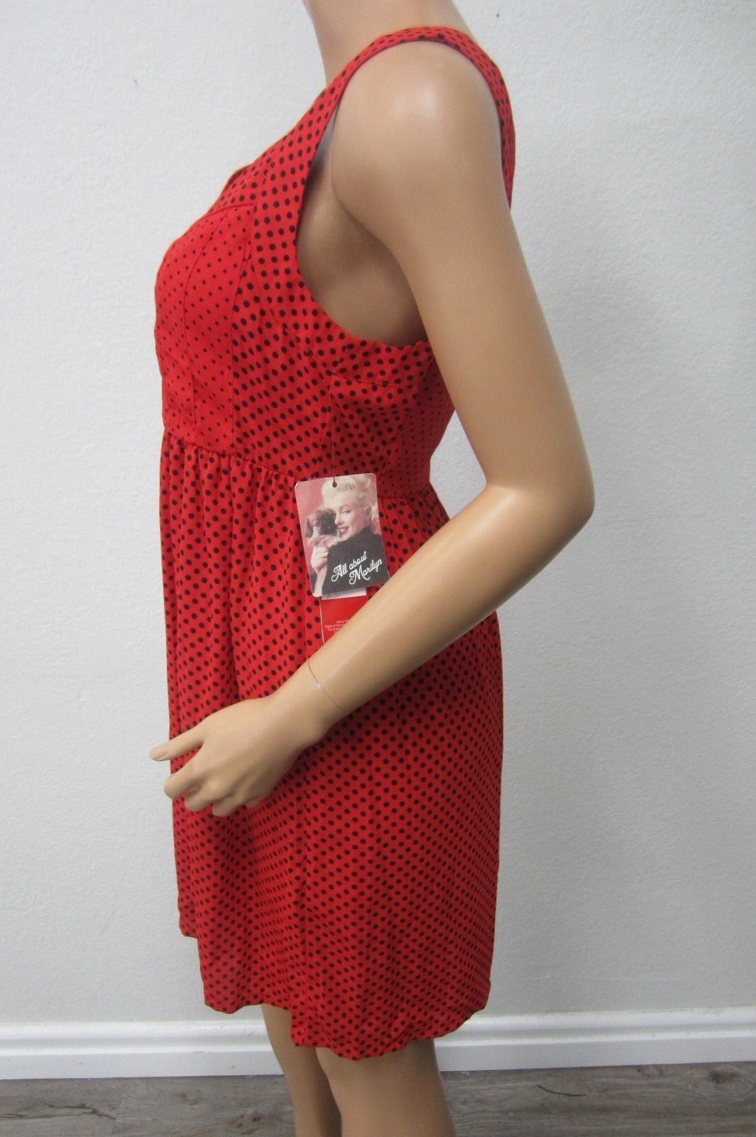 NWT - VINTAGE STYLE -  *Marilyn Monroe Label* Red/Black Dot Dress Size Med