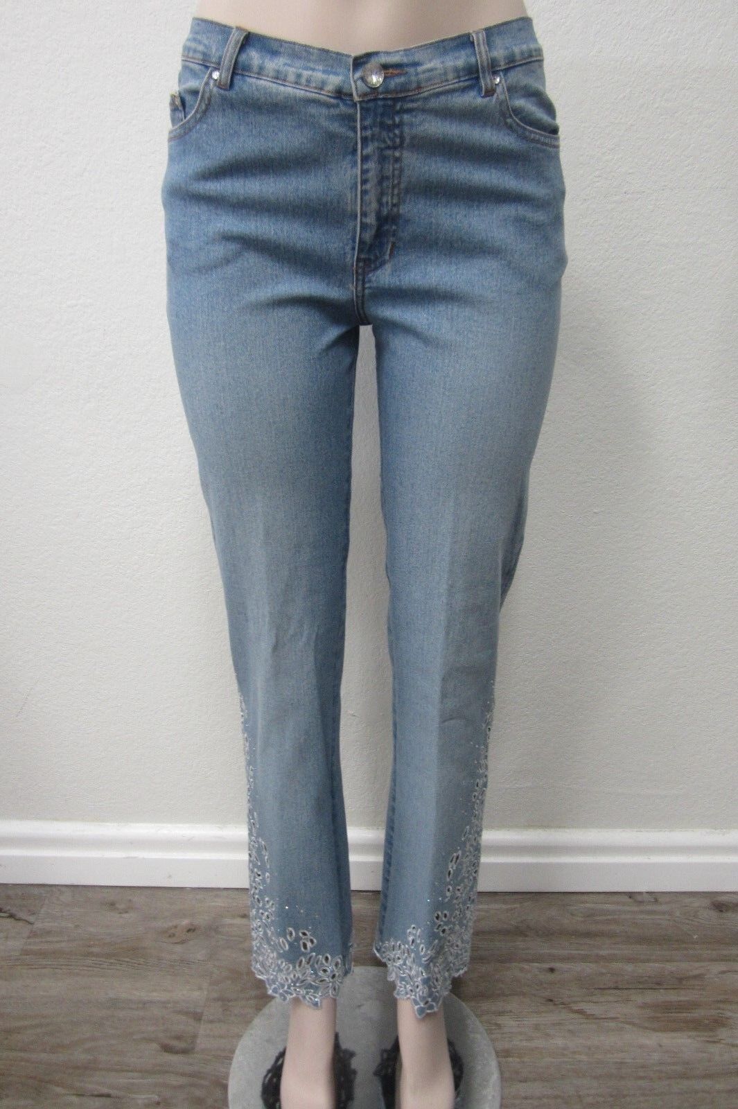 Very Vera Jeans Peek-a-Boo Holes Leg Embellished Jewels Size 6 x L31"