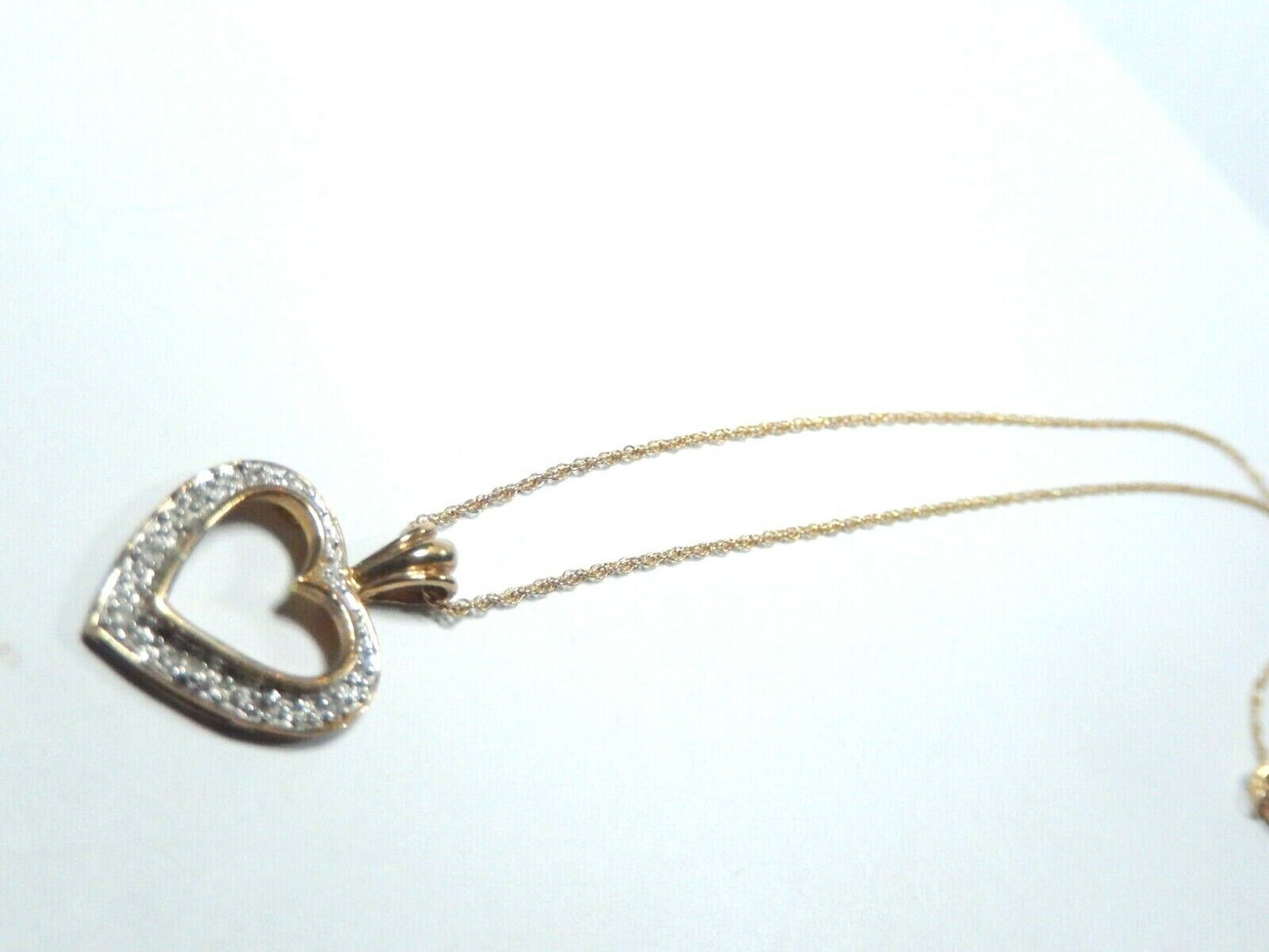 *VINTAGE* Heart Pendant 10K Solid Yellow Gold Real Round Diamond with 18" Chain