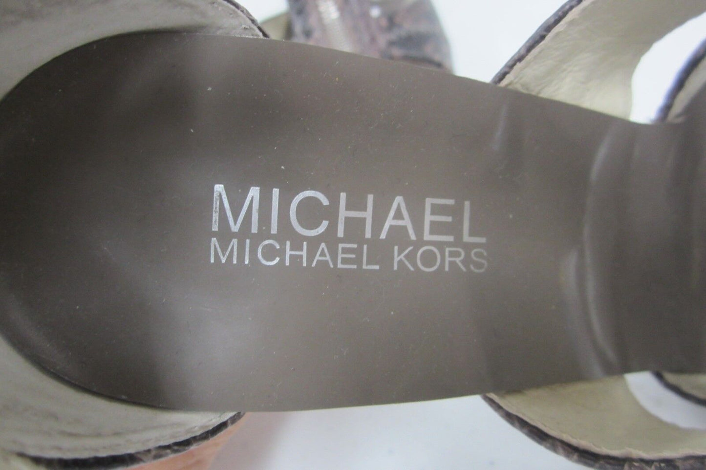 *NICE* Michael Kors BERKLEY T-Strap Heels Sandal Zip Faux Snakeskin Size 7M