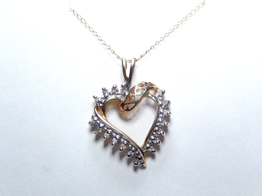 *VINTAGE* 10K Yellow Gold 1/4Ct Natural Diamond Shadow Heart Pendant  18" Chain
