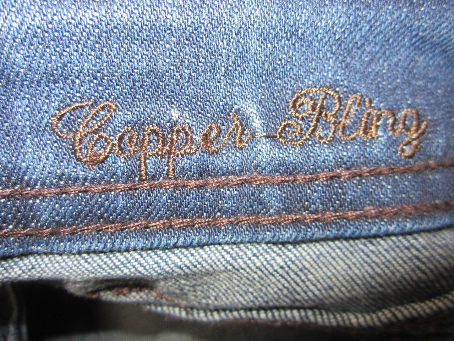 NWOT COWGIRLTUFF Copper Bling Jeans Womens Capri Distressed Stretch Sz 26 x 24