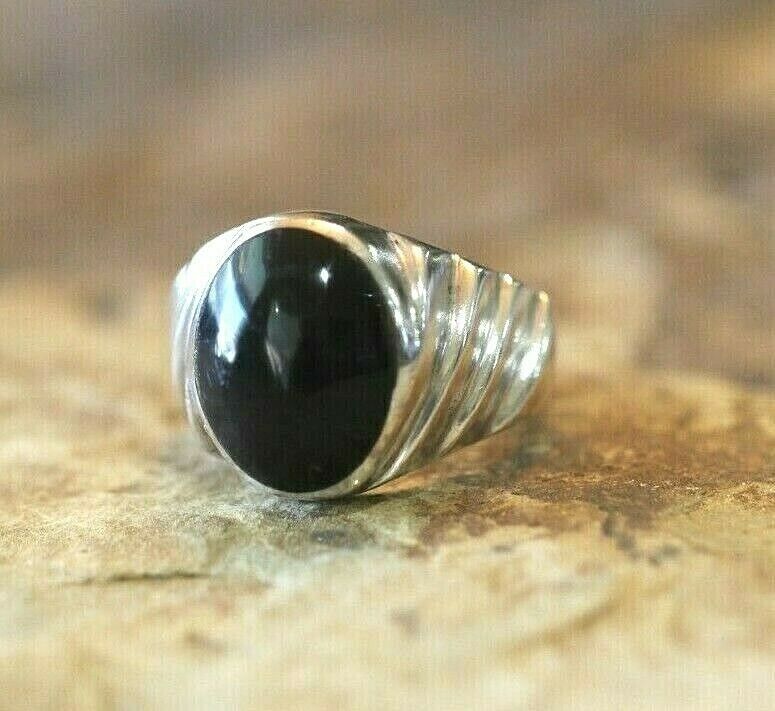 *HEAVY* Solid 925 Sterling Silver Men's Ring with Black Onyx Stone Size 9.25