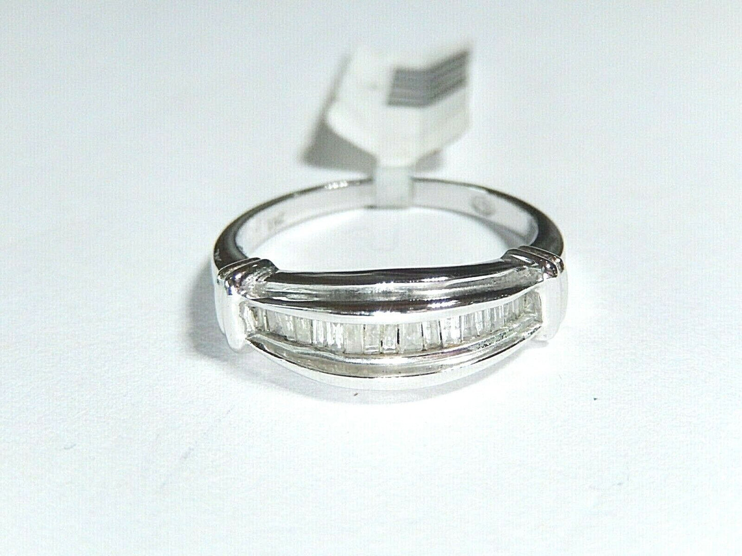 *VINTAGE* 10k Yellow Gold 1/5CT Baguette Diamond "MOM" Ring Size 7.25