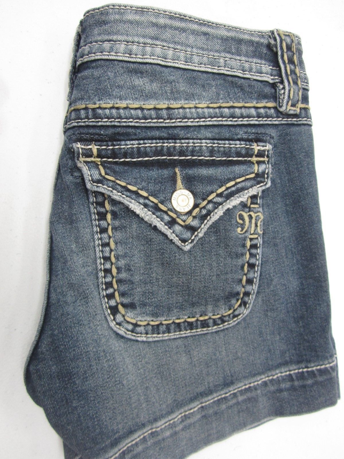 NWT Womens Miss Me Mid Rise Zip Fly Button Pocket Shorts-D5148H22-Siz 27 x 3.5