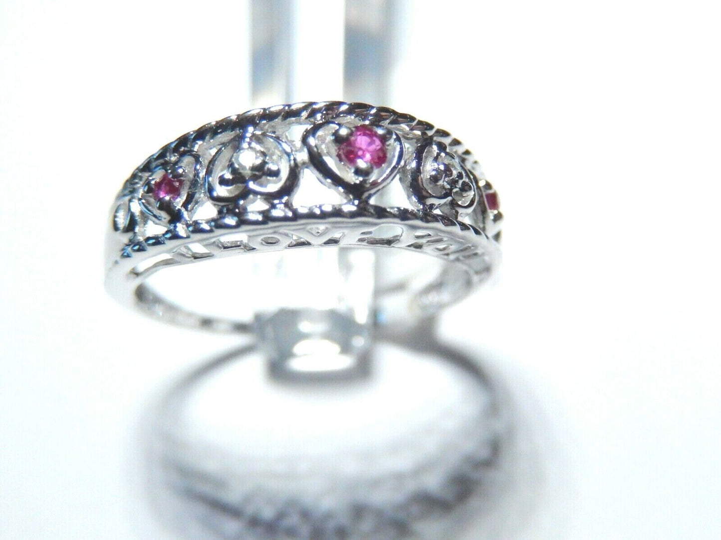 *NWT* 10K White Gold Diamond & Ruby Hearts " I LOVE YOU" Band Ring Size 8.25