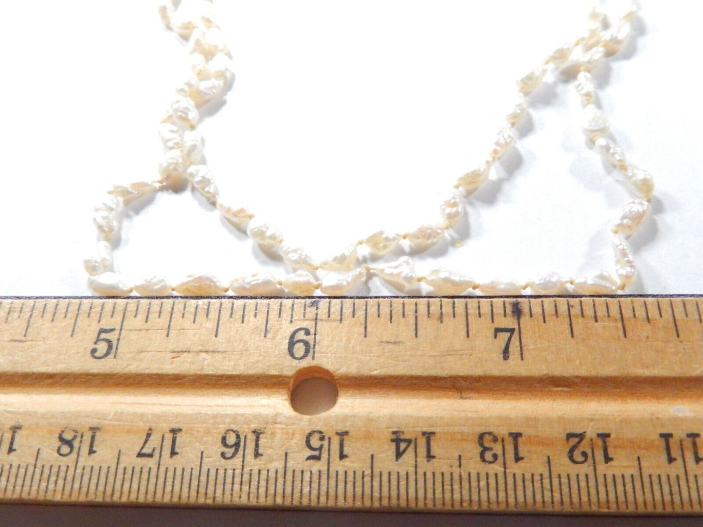 *VINTAGE*  14K Yellow Gold Clasp with Freshwater Rice Pearl  32" Necklace