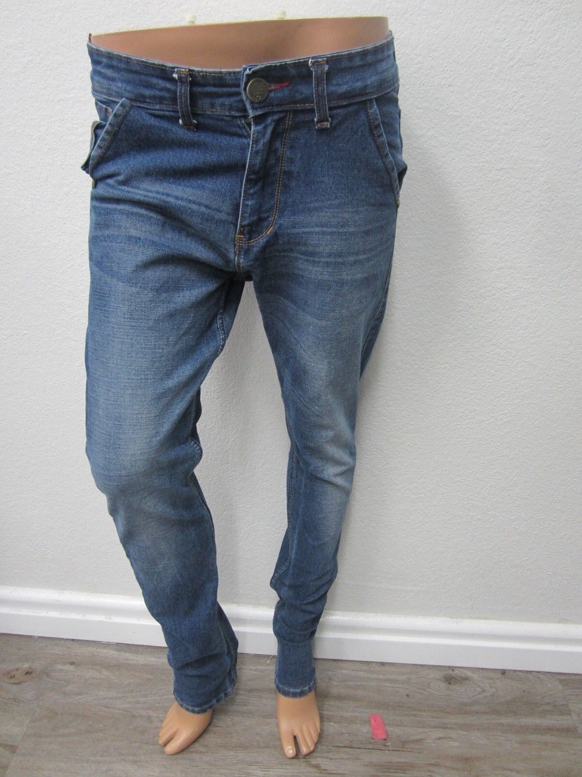 VERY NICE LEVI'S Women's REDLOOP Med Blue Skinny Cotton Denim Jeans Size 27 X 32