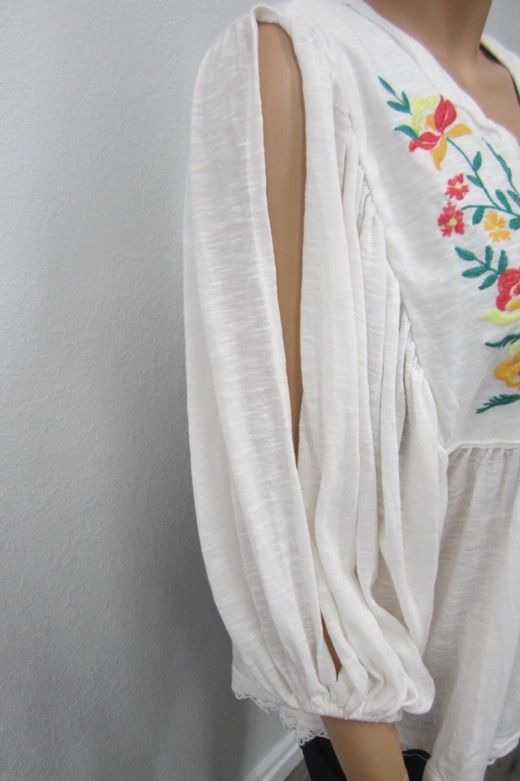 NWT Skylar & Jade Women's Cold Shoulder Top Cream Multi Color Floral Size 2X