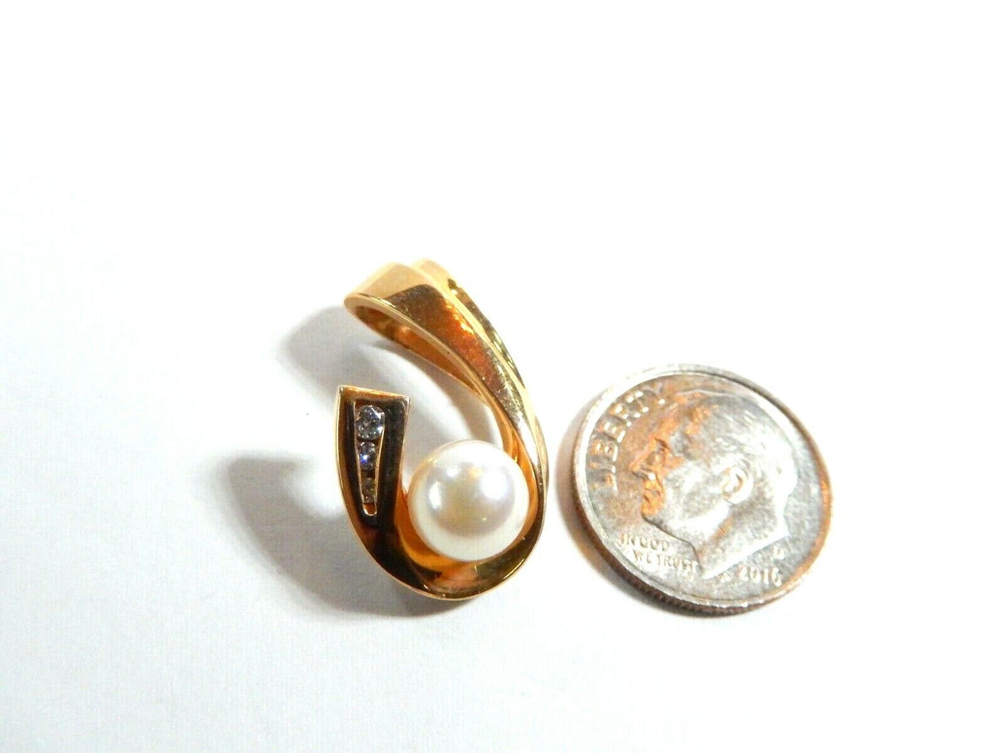 *VINTAGE* 14k Yellow Gold 7mm Fine Pearl & Diamond Heavy Freeform Slide Pendant