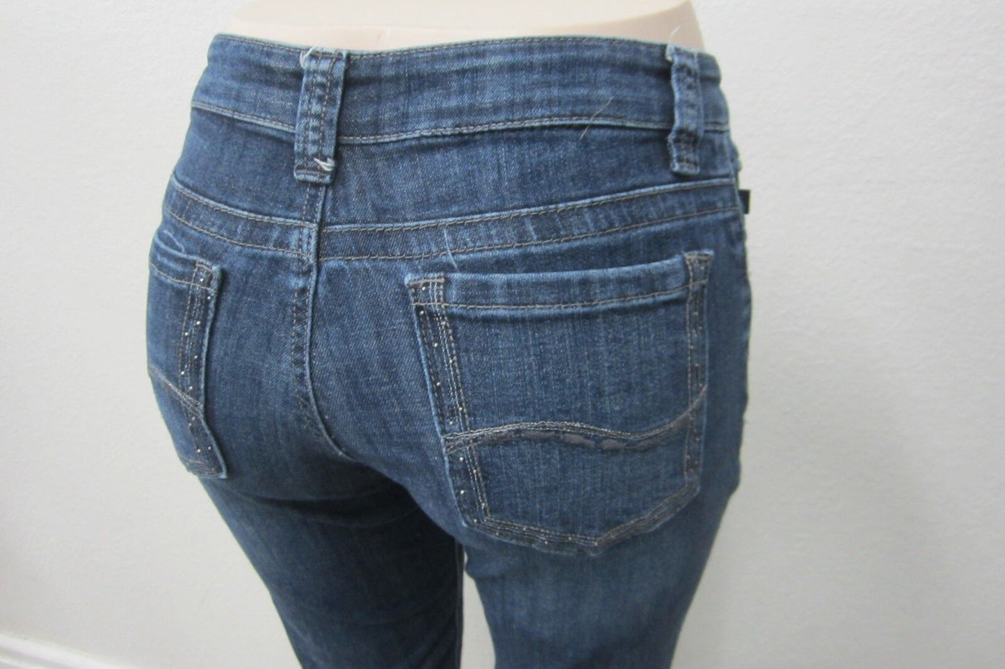 Lee Slender Secret Jeans  Stretch Button Studs Pocket Lower on Waist Sz 6M x 31L