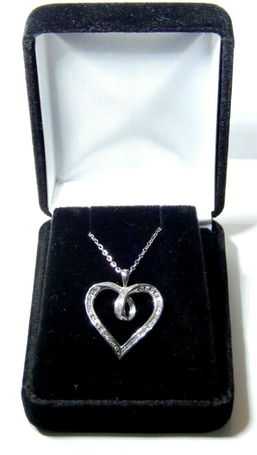 *VINTAGE*  10k Whie Gold .50CT 50 Round Natural Diamond Pendant w/18" Chain