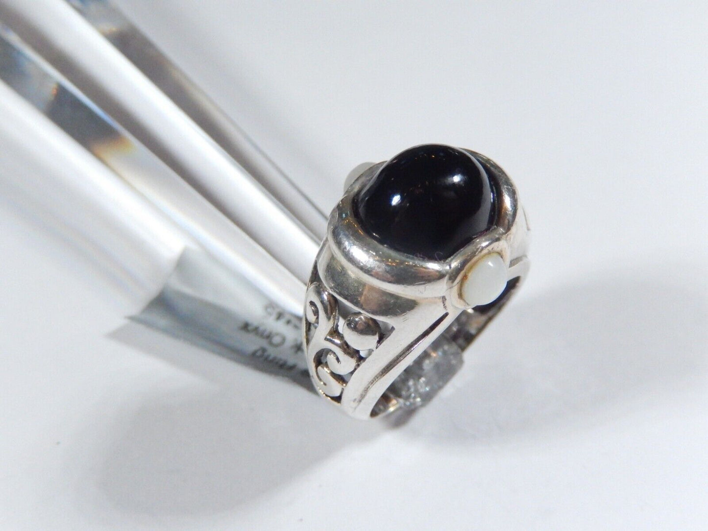 VINTAGE STERLING SILVER 925 MOTHER OF PEARL /BLACK ONYX RING Size 5.25