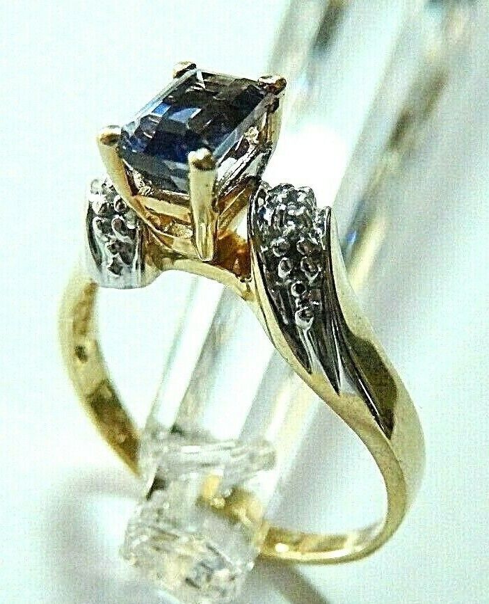 14K Yellow Gold Emerald Shape Tanzanite Center with Diamond Accents Ring Siz 7.5