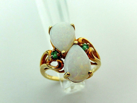 *VINTAGE* 10K Yellow Gold Pear Shape Natural Opal and Emerald Ring Size 6.5